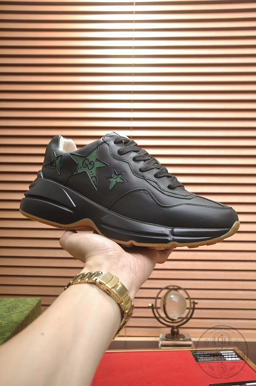 Gucci Black Leather Star Patterned Fashion Sneakers for Men and Women